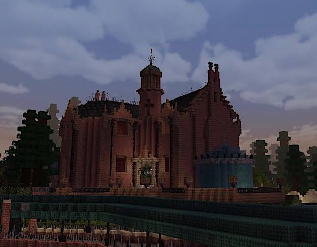 How to Build a Haunted Mansion in Minecraft: Blocks That Work